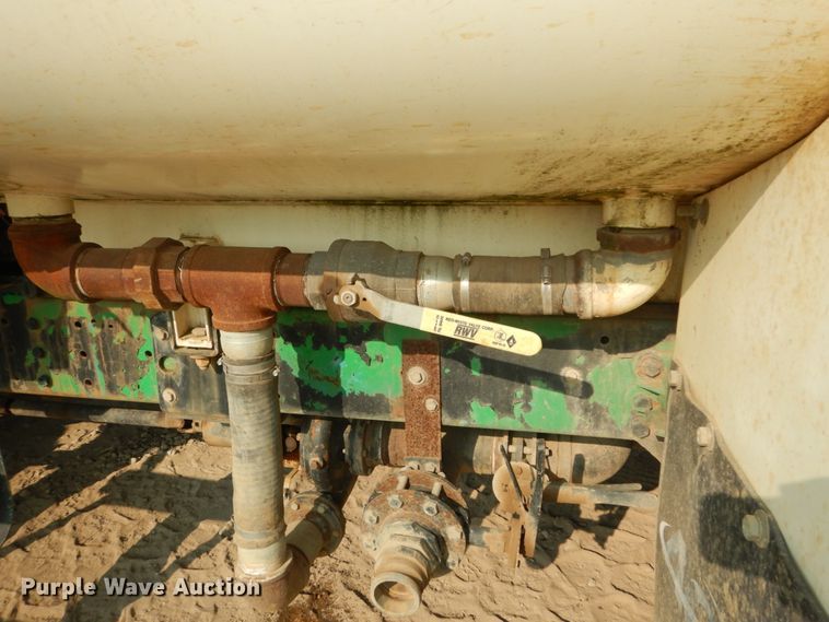 image for item DI1117 1994 Ford LN8000  water truck