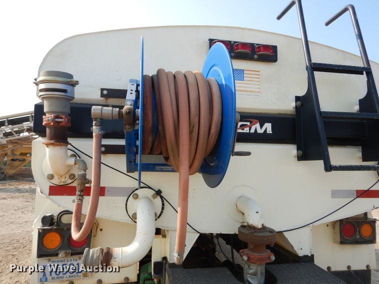 image for item DI1117 1994 Ford LN8000  water truck