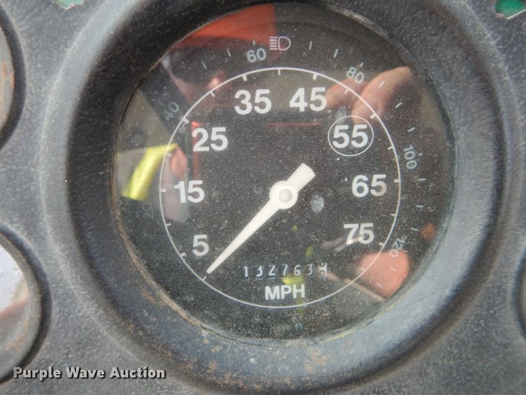 image for item DI1117 1994 Ford LN8000  water truck