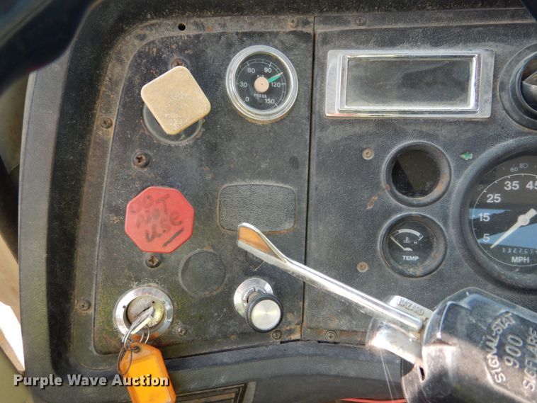 image for item DI1117 1994 Ford LN8000  water truck