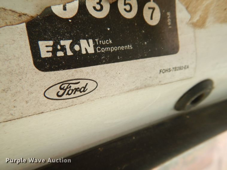 image for item DI1117 1994 Ford LN8000  water truck