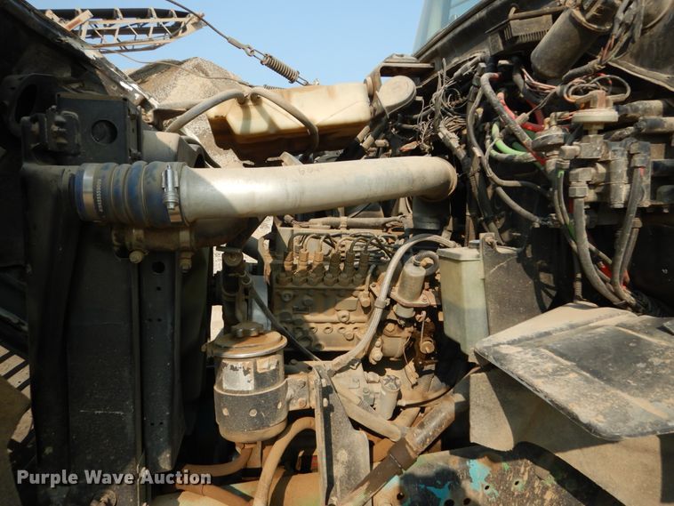 image for item DI1117 1994 Ford LN8000  water truck