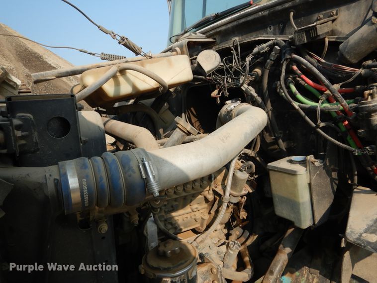 image for item DI1117 1994 Ford LN8000  water truck