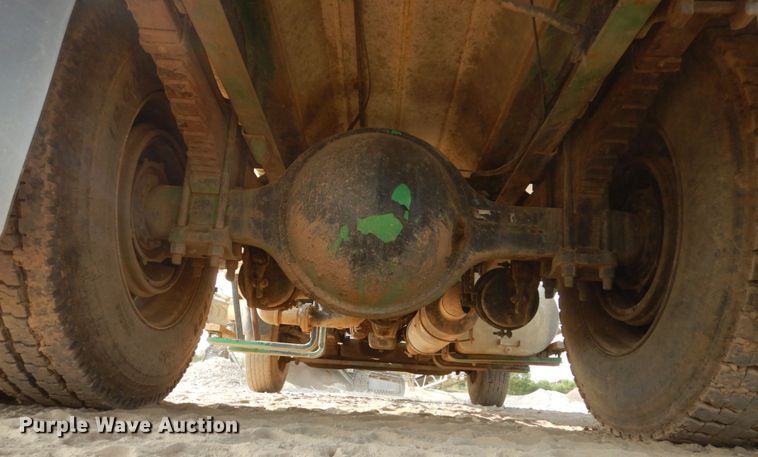 image for item DI1117 1994 Ford LN8000  water truck