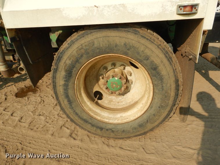 image for item DI1117 1994 Ford LN8000  water truck