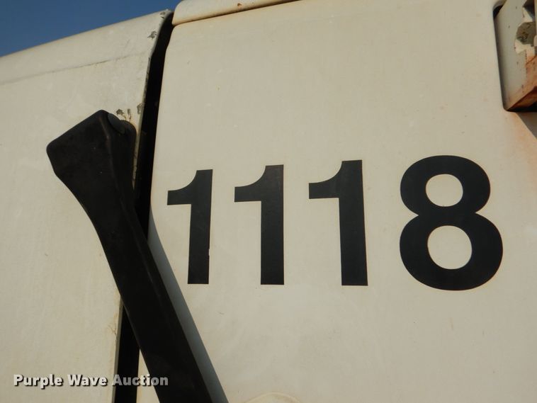 image for item DI1117 1994 Ford LN8000  water truck