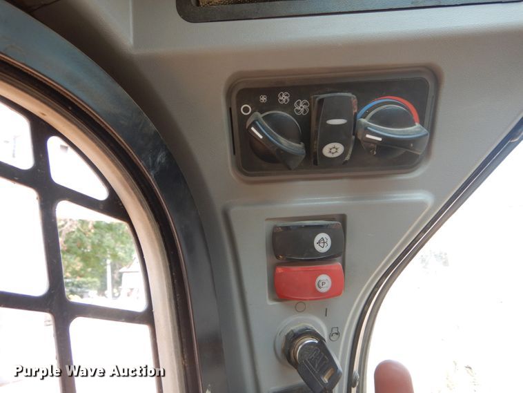 image for item DI1127 2019 Caterpillar 259D  tracked skid steer loader