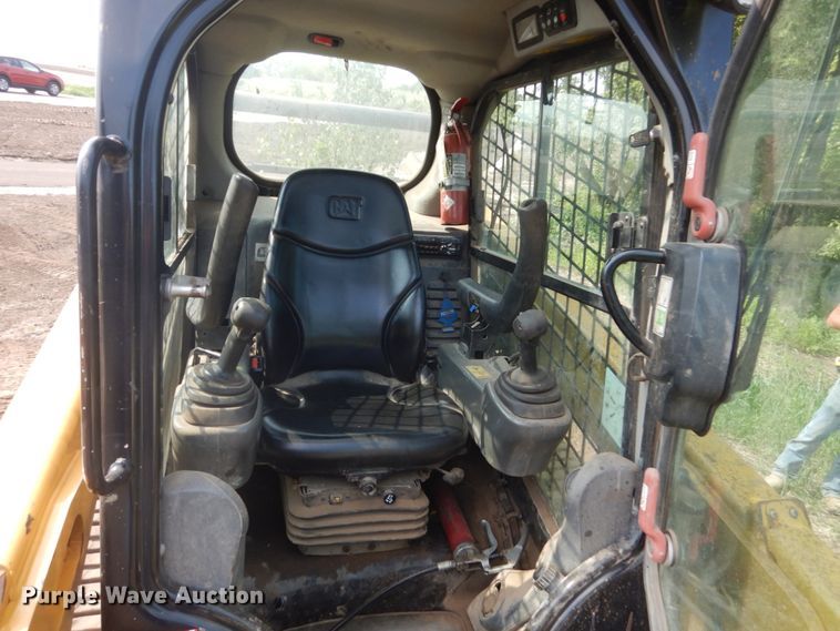 image for item DI1134 2015 Caterpillar 259D  tracked skid steer loader