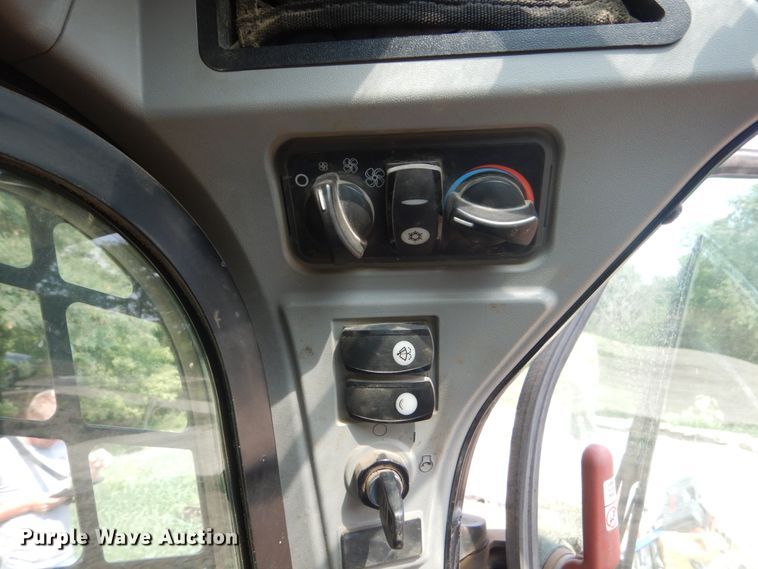 image for item DI1134 2015 Caterpillar 259D  tracked skid steer loader