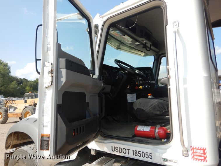 image for item DI1137 2021 Mack Granite  dump truck