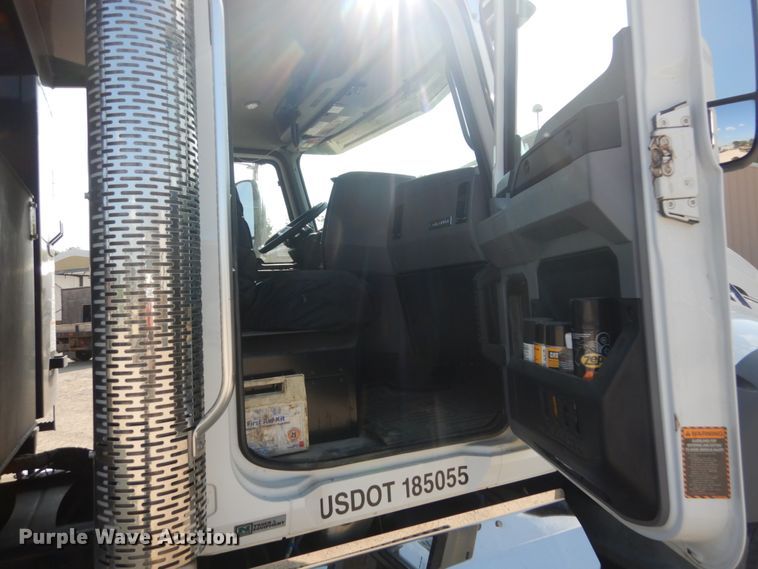 image for item DI1137 2021 Mack Granite  dump truck