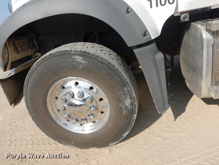 image for item DI1137 2021 Mack Granite  dump truck