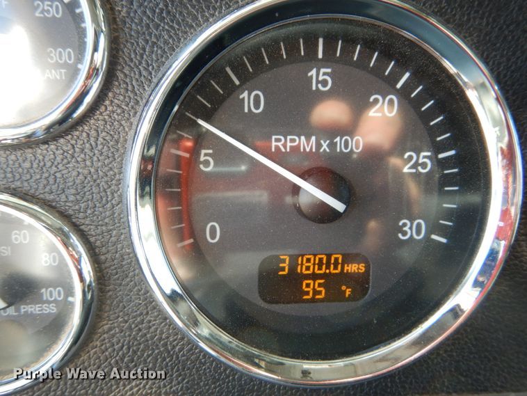 image for item DI1139 2018 Peterbilt 389  semi truck