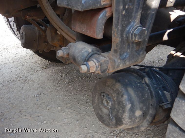 image for item DI1139 2018 Peterbilt 389  semi truck