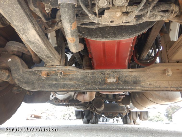 image for item DI1139 2018 Peterbilt 389  semi truck