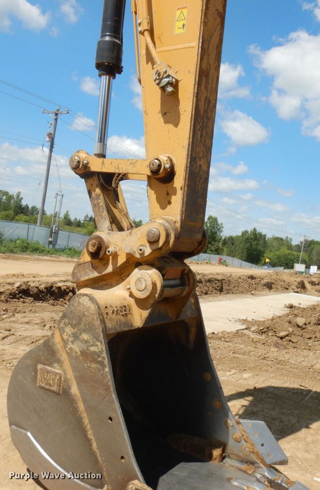 image for item DJ6086 2012 Caterpillar 320E L  excavator