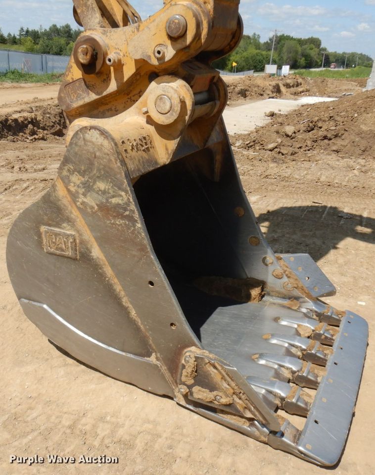 image for item DJ6086 2012 Caterpillar 320E L  excavator
