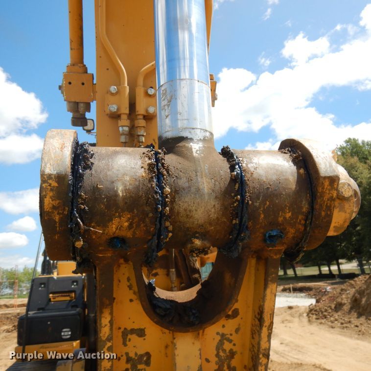 image for item DJ6086 2012 Caterpillar 320E L  excavator