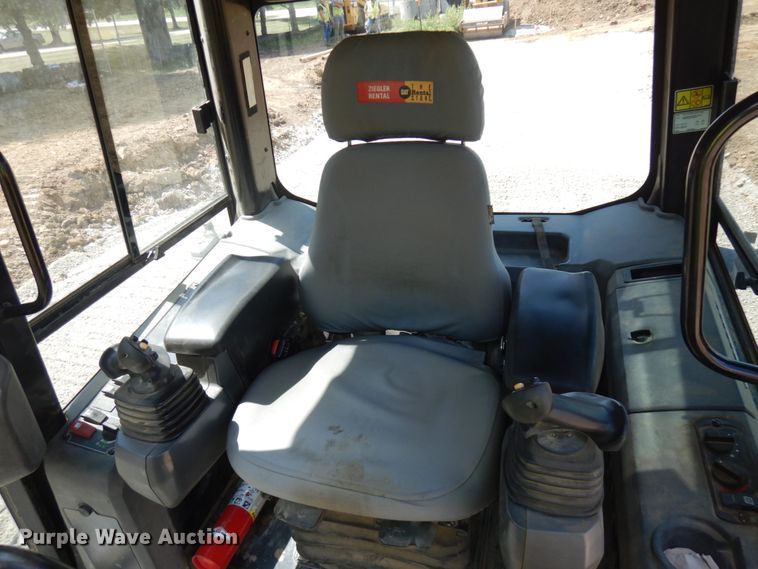 image for item DJ6087 2012 Caterpillar D5K2 LGP  dozer