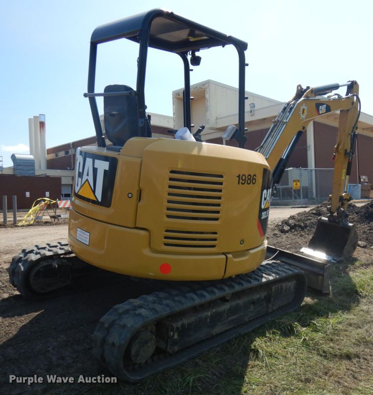 image for item DJ6088 2020 Caterpillar 303.5E2  mini excavator