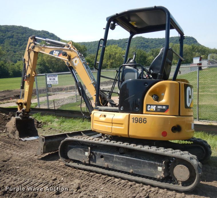 image for item DJ6088 2020 Caterpillar 303.5E2  mini excavator