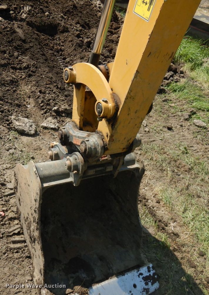 image for item DJ6088 2020 Caterpillar 303.5E2  mini excavator