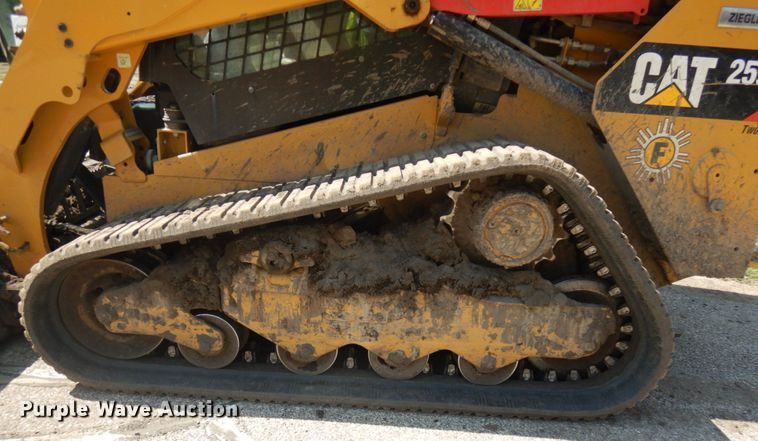 image for item DJ6089 2019 Caterpillar 259D  tracked skid steer loader