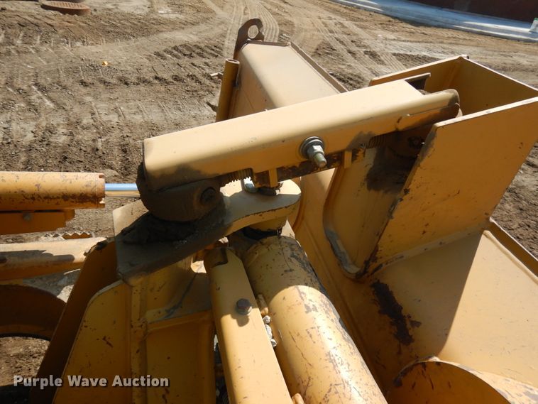 image for item DJ6090 2012 Caterpillar D4K LGP  dozer