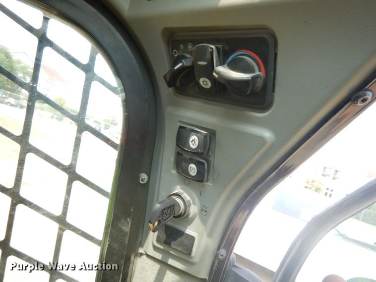 image for item DJ6092 2015 Caterpillar 259D  tracked skid steer loader