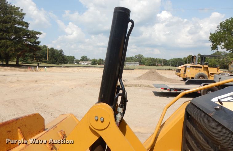 image for item DJ6095 2016 Caterpillar 430F2  backhoe