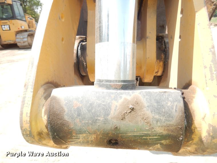 image for item DJ6095 2016 Caterpillar 430F2  backhoe