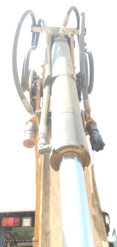 image for item DJ6095 2016 Caterpillar 430F2  backhoe