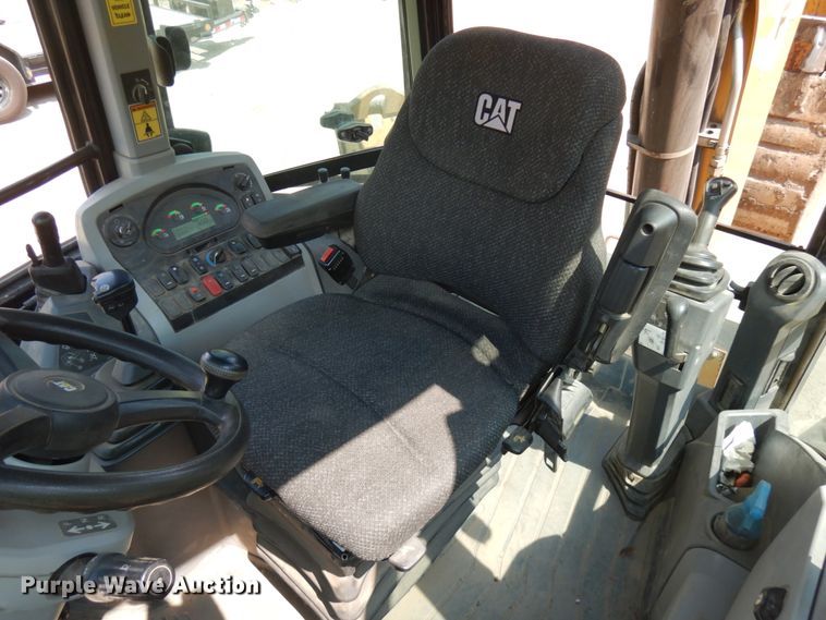 image for item DJ6095 2016 Caterpillar 430F2  backhoe
