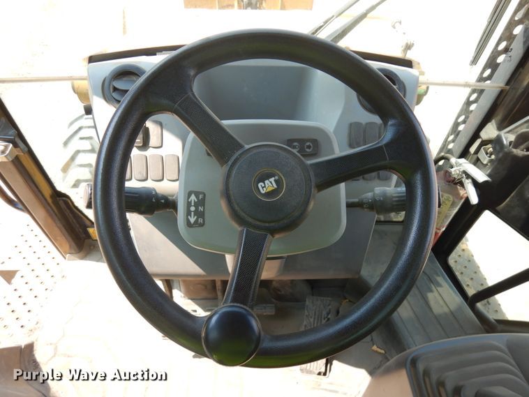 image for item DJ6095 2016 Caterpillar 430F2  backhoe