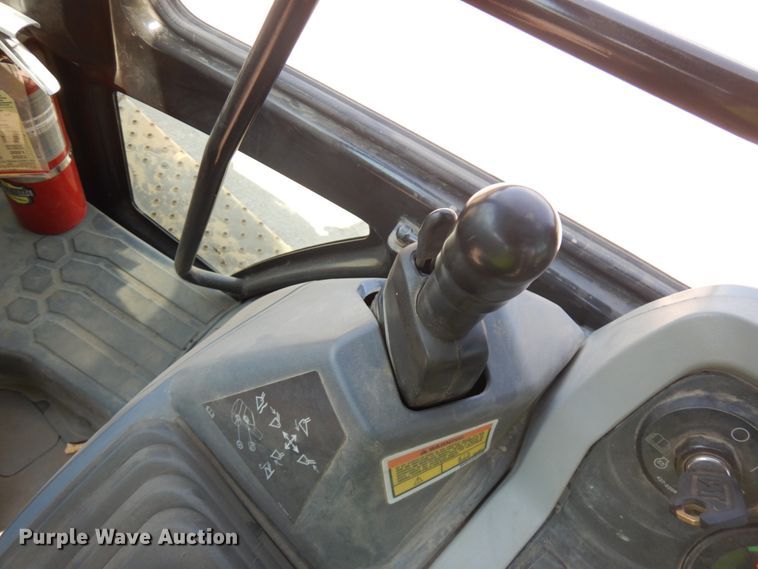 image for item DJ6095 2016 Caterpillar 430F2  backhoe