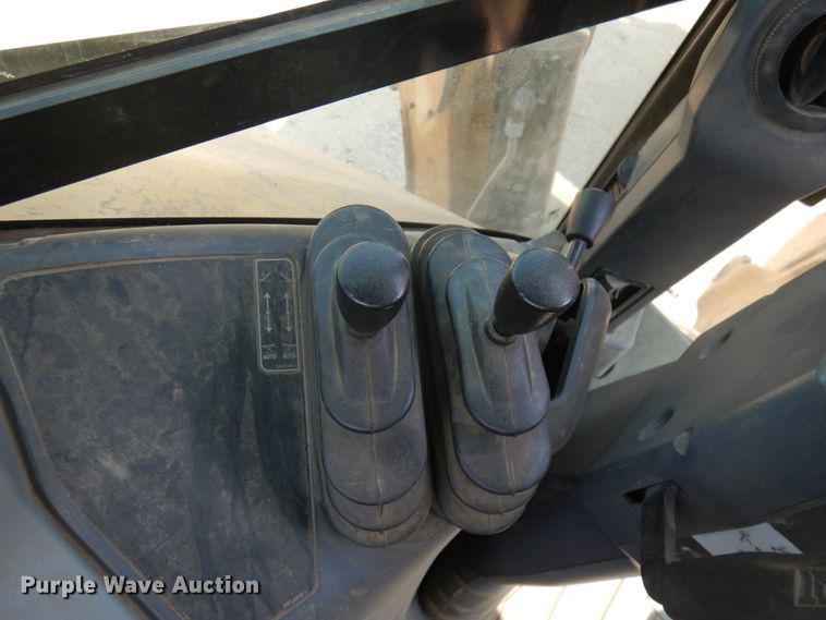 image for item DJ6095 2016 Caterpillar 430F2  backhoe