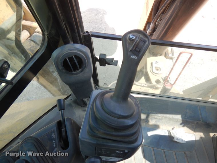 image for item DJ6095 2016 Caterpillar 430F2  backhoe