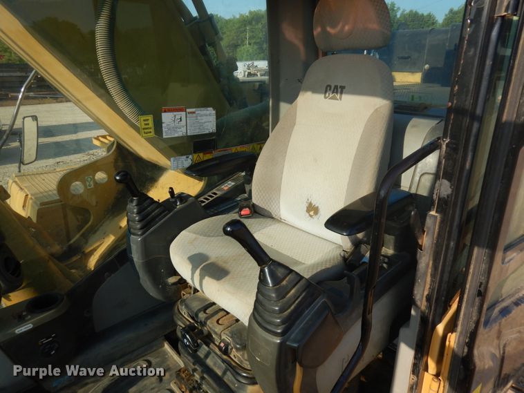 image for item DJ6098 2005 Caterpillar 345C L  excavator