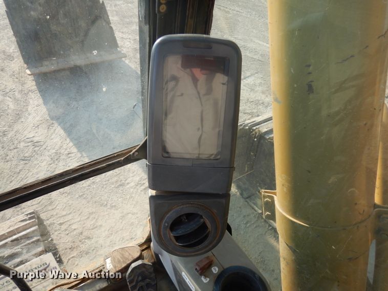 image for item DJ6098 2005 Caterpillar 345C L  excavator