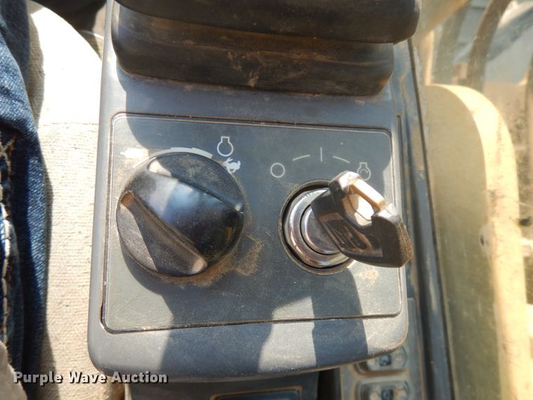 image for item DJ6098 2005 Caterpillar 345C L  excavator