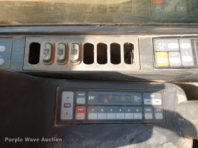 image for item DJ6098 2005 Caterpillar 345C L  excavator