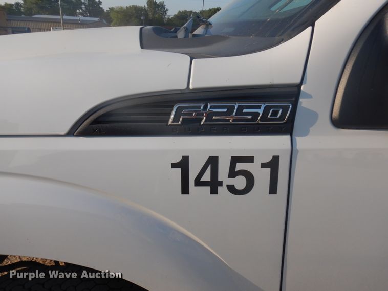 image for item DJ6099 2015 Ford F250 Super Duty  pickup truck