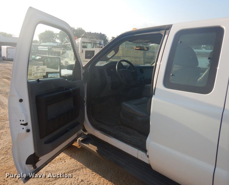 image for item DJ6099 2015 Ford F250 Super Duty  pickup truck