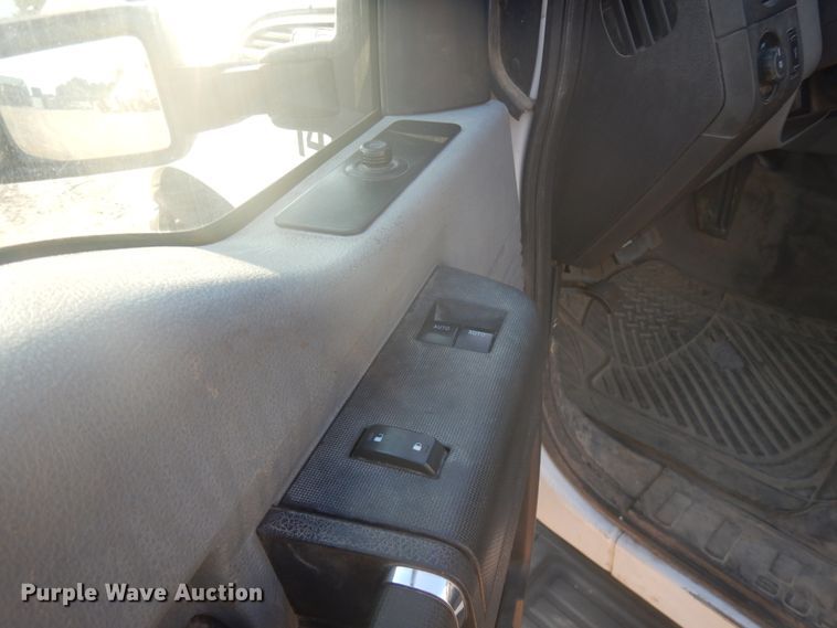 image for item DJ6099 2015 Ford F250 Super Duty  pickup truck