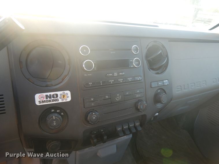 image for item DJ6099 2015 Ford F250 Super Duty  pickup truck