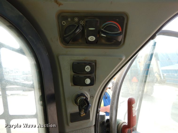 image for item DK3235 2016 Caterpillar 279D  tracked skid steer loader