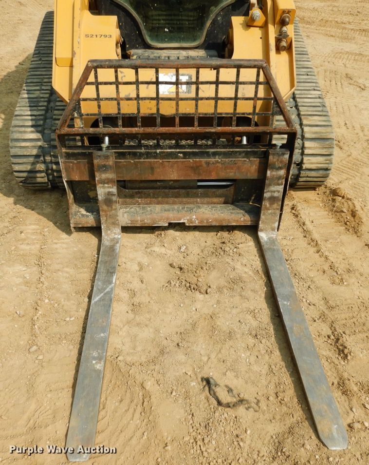 image for item DL1755 2019 Caterpillar 279D  tracked skid steer loader