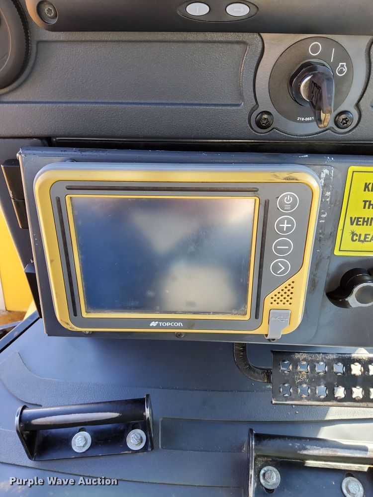 image for item DL1756 2012 Caterpillar D6K LGP  dozer