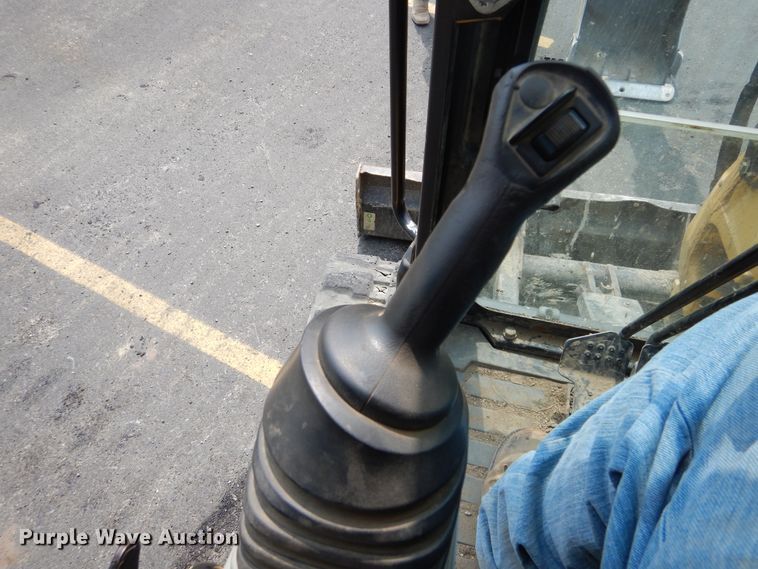 image for item DL1757 2015 Caterpillar 305E2 CR  mini excavator