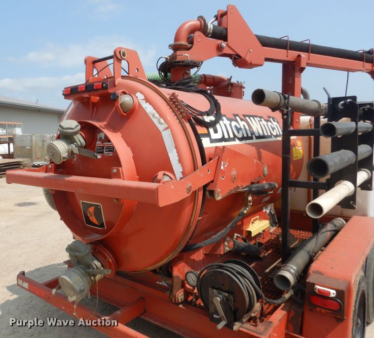 image for item DL6244 2013 Ditch Witch FX50  vacuum excavator